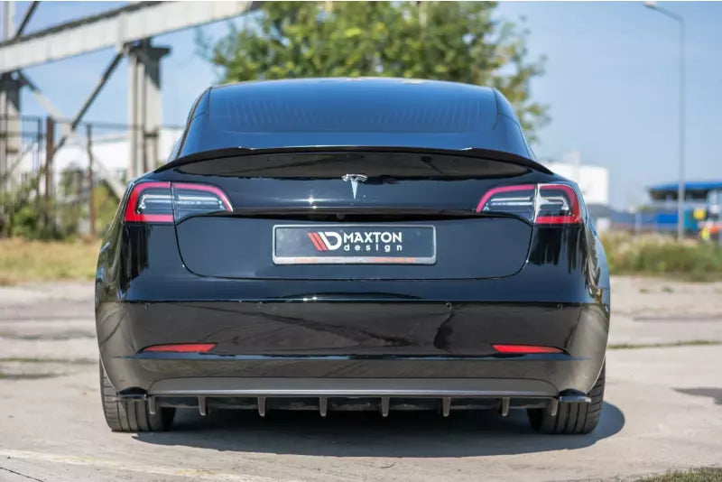 Maxton Design Heckdiffusor für Tesla Model 3 Hochglanz schwarz – Ansicht 1