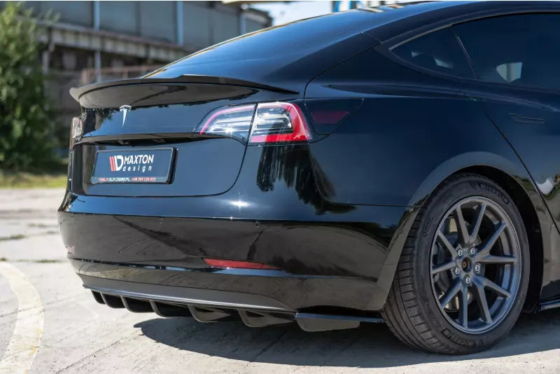 Maxton Design Heckdiffusor für Tesla Model 3 Hochglanz schwarz – Ansicht 2