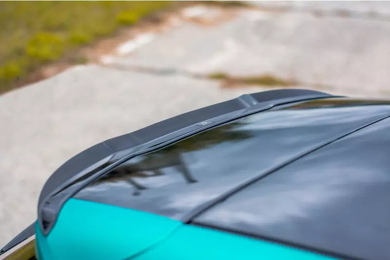 Maxton Design Heckspoiler Lippe für Volvo V40 Hochglanz schwarz – Ansicht 1