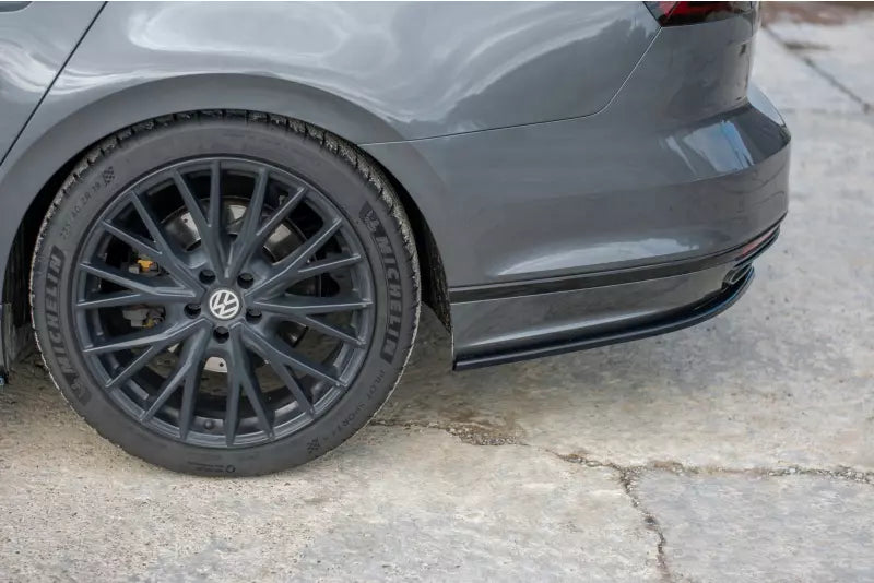 Maxton Design Diffusor Flaps für VW Passat B8 R-Line 2015-2019 Hochglanz schwarz – Ansicht 3