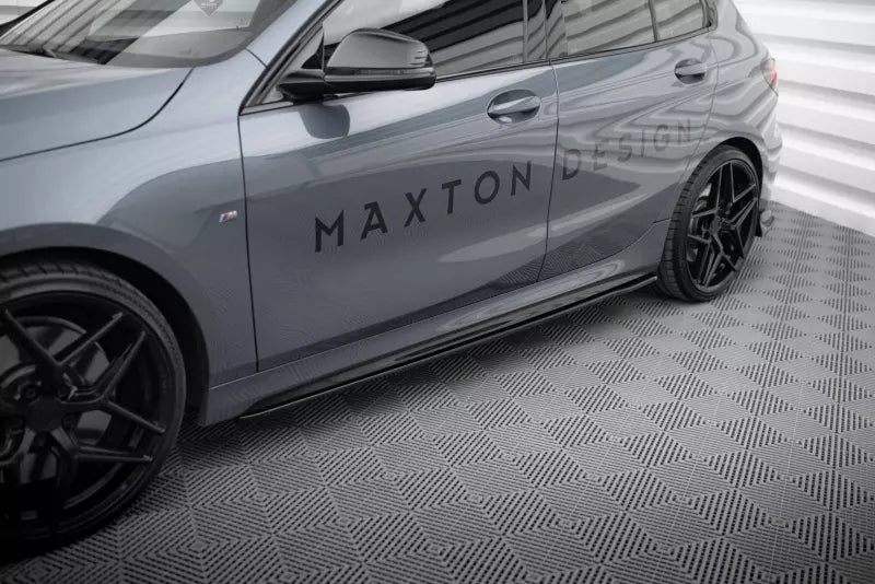 Maxton Design Seitenschweller (Paar) V.2 für BMW 1er F40 M Paket / M135i Hochglanz schwarz – Ansicht 1