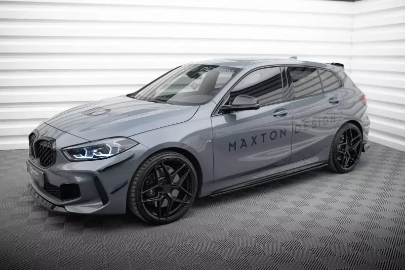 Maxton Design Seitenschweller (Paar) V.2 für BMW 1er F40 M Paket / M135i Hochglanz schwarz – Ansicht 2