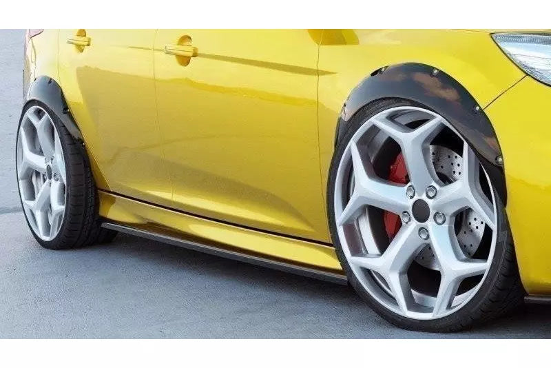 Maxton Design Kotflügel Verbreiterung für Ford Focus ST Mk3 Hochglanz schwarz – Ansicht 3