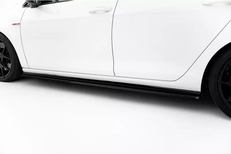 Maxton Design Seitenschweller (Paar) V.2 für VW Golf 7 GTI / GTD Hochglanz schwarz – Ansicht 3