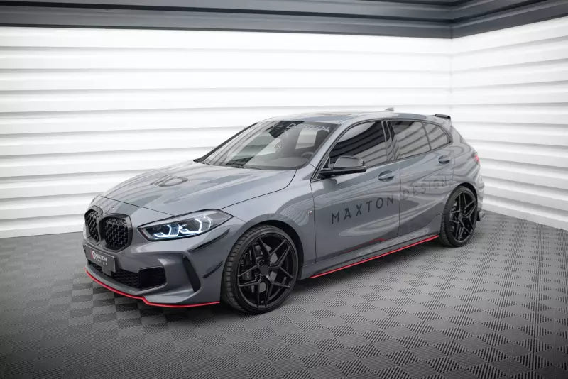 Maxton Design Seitenschweller (Paar) V.2 für BMW 1er F40 M Paket / M135i Hochglanz rot – Ansicht 3