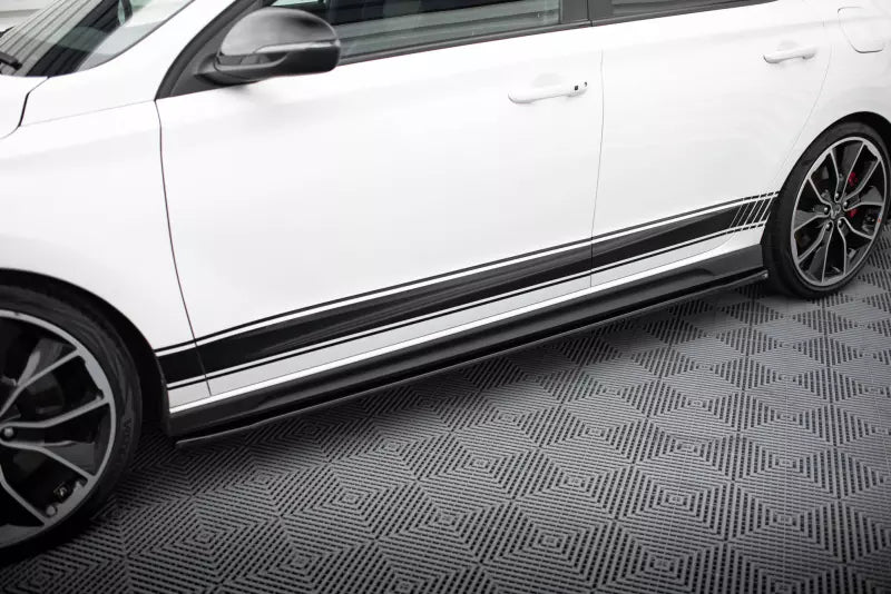 Maxton Design Seitenschweller (Paar) V.3 für Hyundai I30 N Mk3 Hatchback/ Fastback Hochglanz schwarz – Ansicht 1