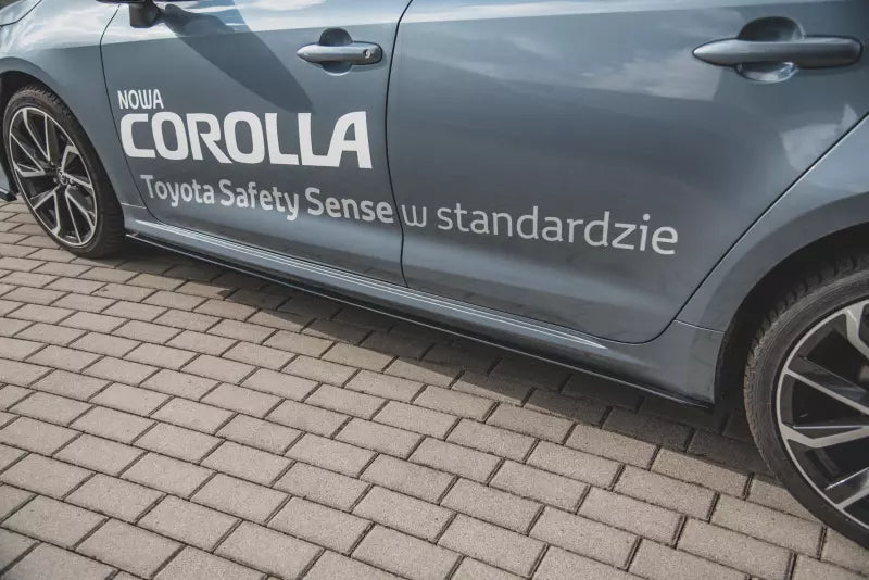 Maxton Design Seitenschweller (Paar) für Toyota Corolla XII E210 Limo Hochglanz schwarz – Ansicht 1
