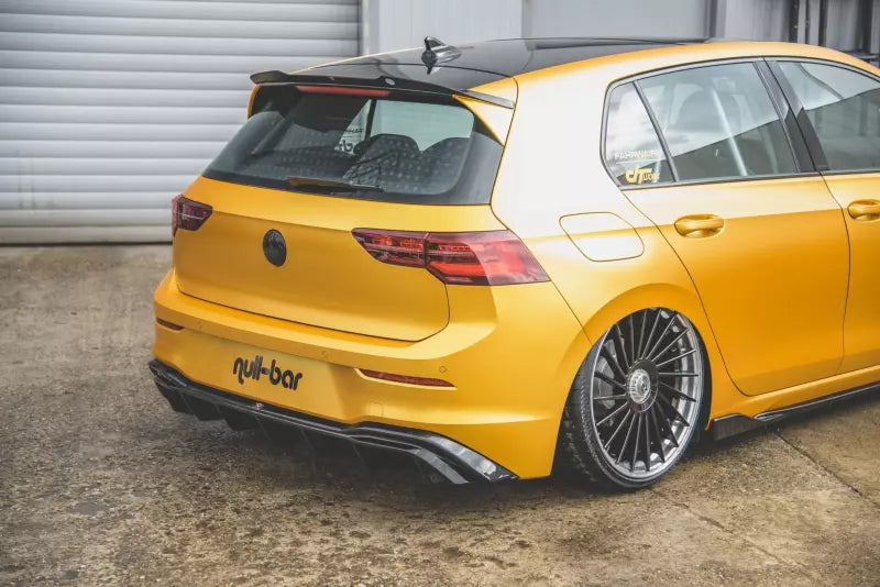 Maxton Design Heckdiffusor für VW Golf 8 Standard Hochglanz schwarz – Ansicht 2