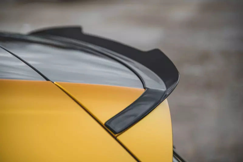 Maxton Design Heckspoiler Lippe V.2 für VW Golf 8 Standard und R-Line Hochglanz schwarz – Ansicht 4