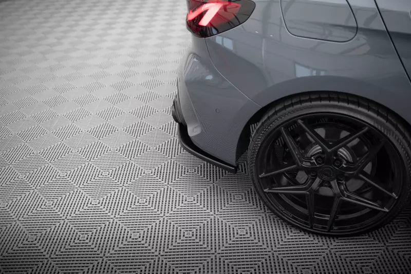 Maxton Design Diffusor Flaps V.2 für BMW 1er F40 M Paket / M135i Hochglanz schwarz – Ansicht 3