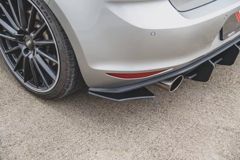 Maxton Design Street Pro Diffusor Flaps V.2 für VW Golf 7 GTI / GTD matt schwarz – Ansicht 1
