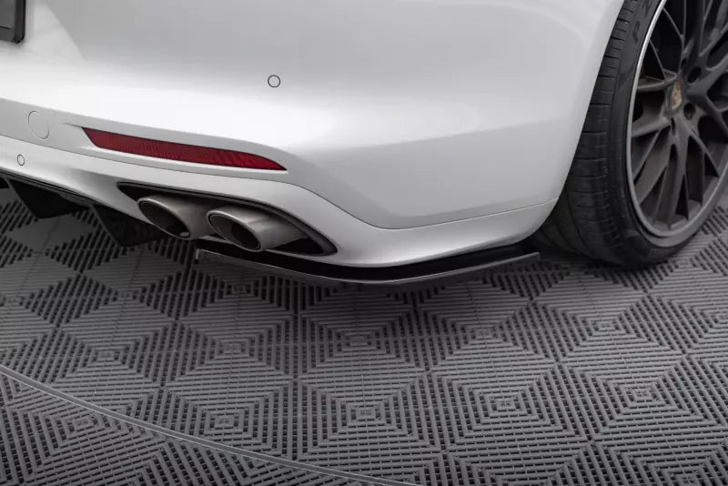 Maxton Design Diffusor Flaps für Porsche Panamera Turbo / GTS 971 Hochglanz schwarz – Ansicht 1