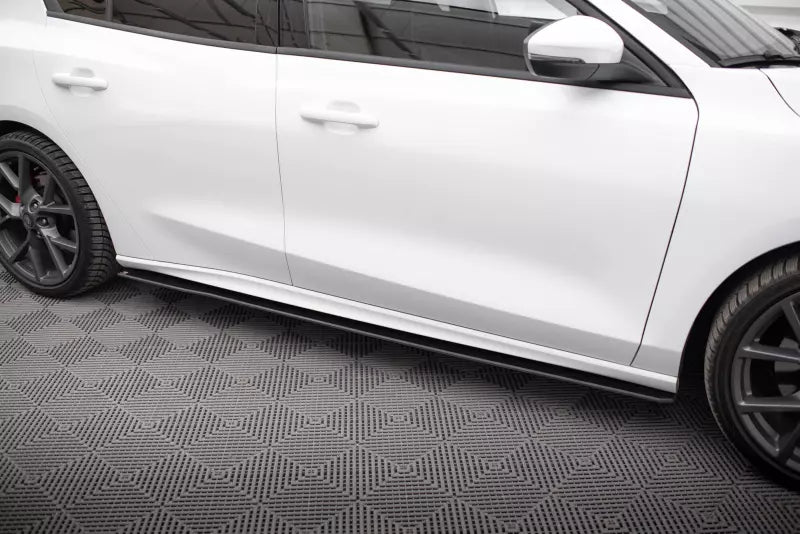 Maxton Design Street Pro Seitenschweller (Paar) für Ford Focus ST / ST-Line Mk4 matt schwarz – Ansicht 3