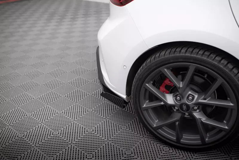 Maxton Design Street Pro Heckdiffusor Flaps für Ford Focus ST Mk4 Hochglanz schwarz – Ansicht 3