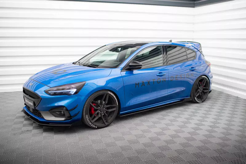Maxton Design Street Pro Schweller Flaps für Ford Focus ST / ST-Line Mk4 Hochglanz schwarz – Ansicht 4