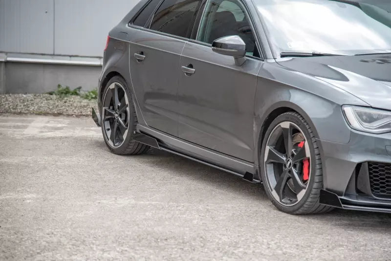 Maxton Design Street Pro Schweller Flaps Wings für Audi RS3 8V Sportback vor Facelift – Ansicht 3