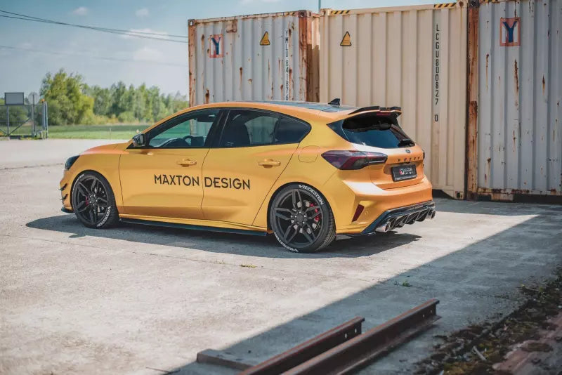 Maxton Design Heckspoiler Lippe V.1 für Ford Focus ST Mk4 Hochglanz schwarz – Ansicht 4
