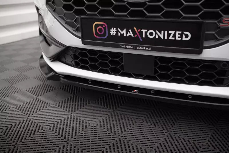 Maxton Design Frontlippe V.7 für Ford Focus ST / ST-Line Mk4 Hochglanz schwarz – Ansicht 3