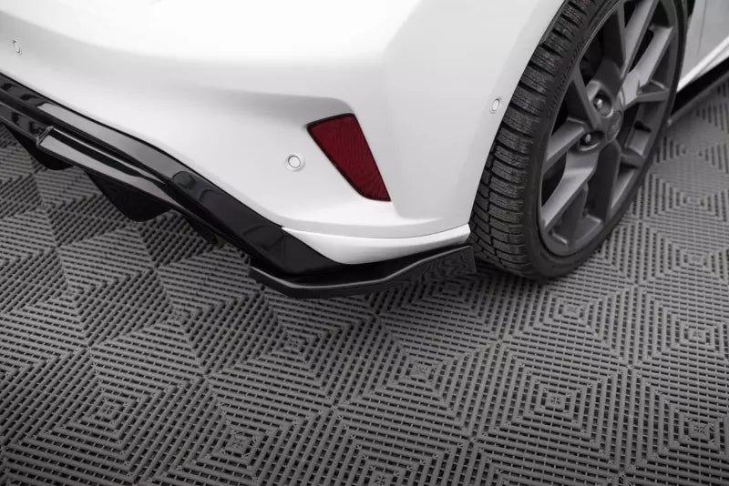 Maxton Design Diffusor Flaps V.3 für Ford Focus ST Mk4 Hochglanz schwarz – Ansicht 1