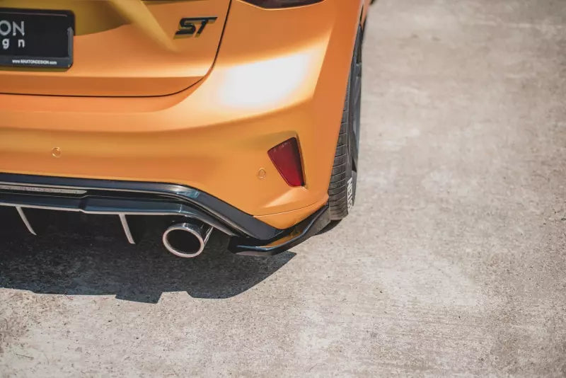 Maxton Design Diffusor Flaps V.3 für Ford Focus ST Mk4 Hochglanz schwarz – Ansicht 4