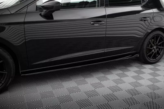 Maxton Design Seitenschweller (Paar) V.4 für Seat Leon 3 (Typ 5F) Cupra / FR Facelift Hochglanz schwarz – Ansicht 1