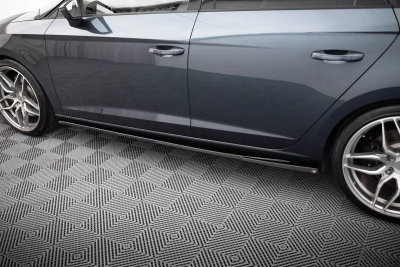 Maxton Design Seitenschweller (Paar) V.5 für Seat Leon 3 (Typ 5F) Cupra / FR Facelift Hochglanz schwarz – Ansicht 3
