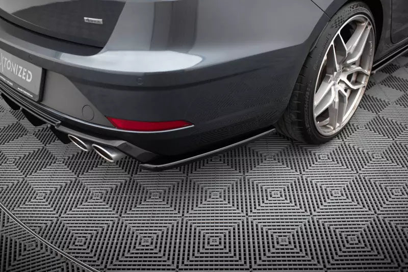 Maxton Design Diffusor Flaps V.2 für Seat Leon 3 (Typ 5F) Cupra Facelift Sportstourer Hochglanz schwarz – Ansicht 1