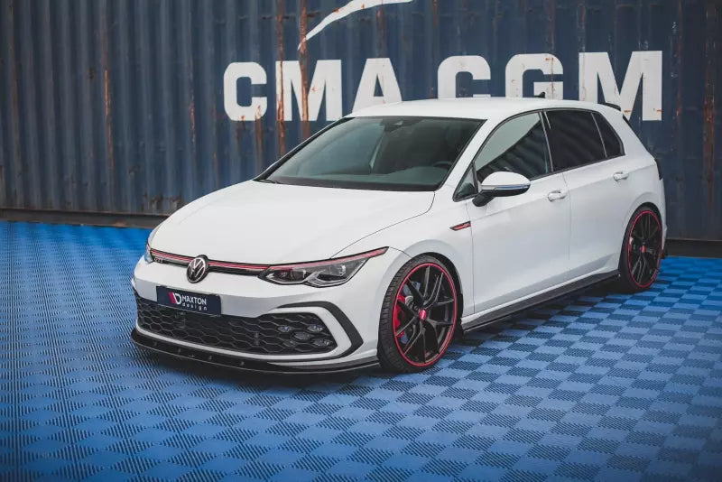Maxton Design Frontlippe V.1 für VW Golf 8 GTI / GTD / R-Line / GTE (2020-2024) Hochglanz schwarz – Ansicht 4