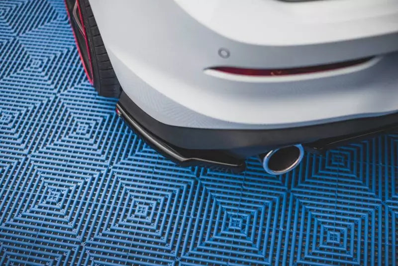 Maxton Design Diffusor Flaps für VW Golf 8 GTI / GTD Hochglanz schwarz – Ansicht 3