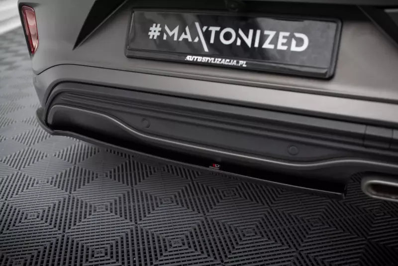 Maxton Design Heckdiffusor für Ford Puma ST-Line Hochglanz schwarz – Ansicht 4