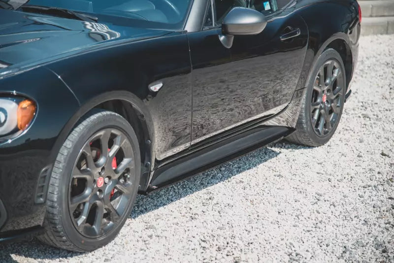 Maxton Design Seitenschweller (Paar) für Fiat 124 Spider Abarth Hochglanz schwarz – Ansicht 1