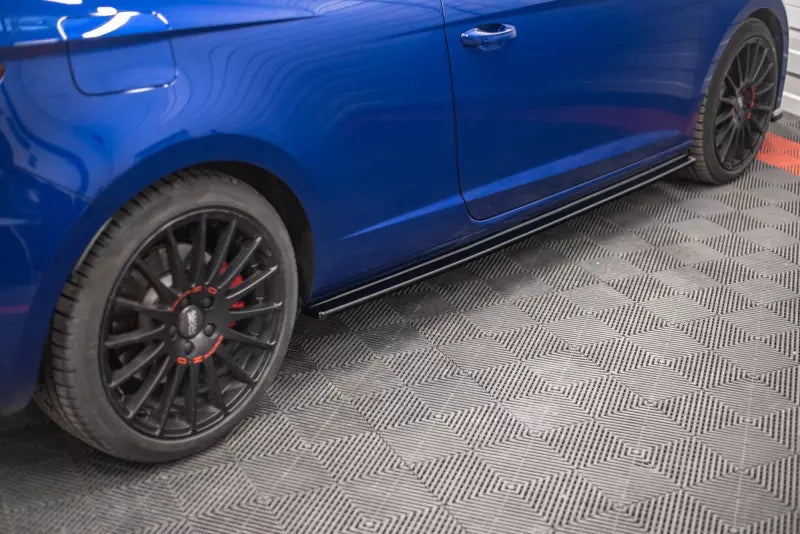 Maxton Design Seitenschweller (Paar) für Seat Leon Cupra / FR 3 SC 3-Türer (vor und nach Facelift) Hochglanz schwarz – Ansicht 3