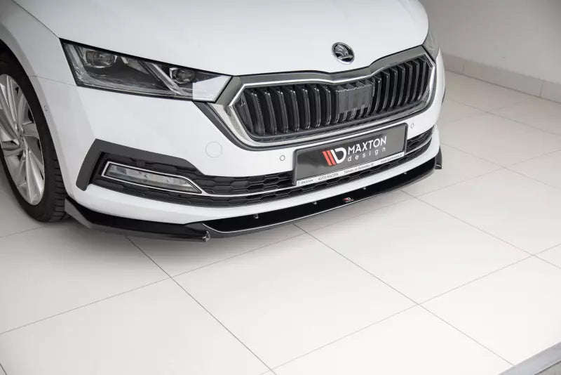 Maxton Design Frontlippe V.1 für Skoda Octavia 4 IV Hochglanz schwarz – Ansicht 3