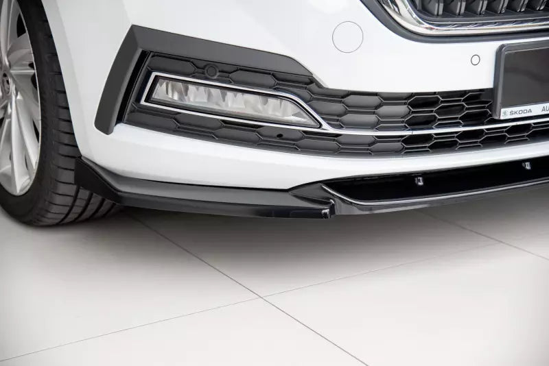 Maxton Design Frontlippe V.1 für Skoda Octavia 4 IV Hochglanz schwarz – Ansicht 4