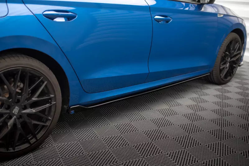 Maxton Design Seitenschweller (Paar) V.1 für Skoda Octavia 4 IV Hochglanz schwarz – Ansicht 1