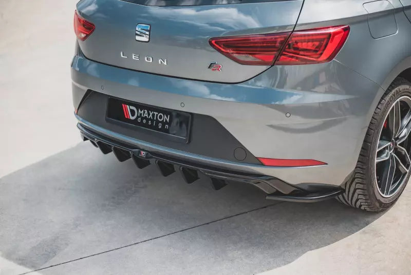 Maxton Design Heckdiffusor für Seat Leon III (Typ 5F) FR Facelift Hochglanz schwarz – Ansicht 2