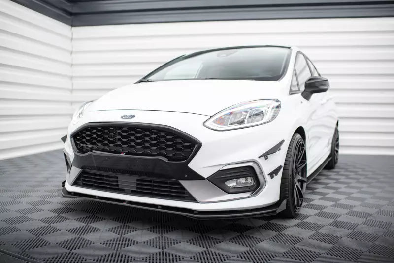 Maxton Design Street Pro Frontlippe für Ford Fiesta ST / ST-Line Mk8 schwarz + Glanz Flaps – Ansicht 1