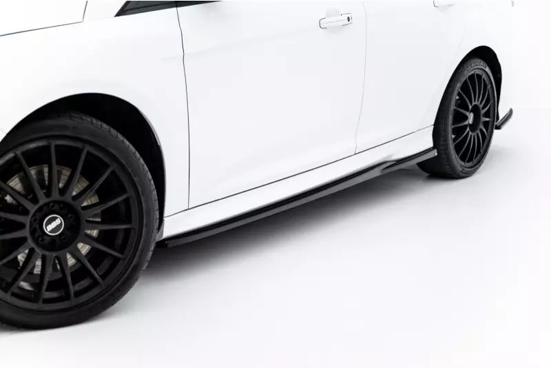 Maxton Design Seitenschweller (Paar) V.2 für Ford Focus ST Mk3 Hochglanz schwarz – Ansicht 1