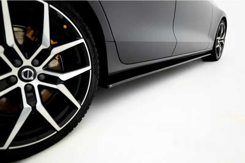Maxton Design Seitenschweller (Paar) V.2 für Volvo S60/V60 Mk3 R-DesignHochglanz schwarz – Ansicht 3