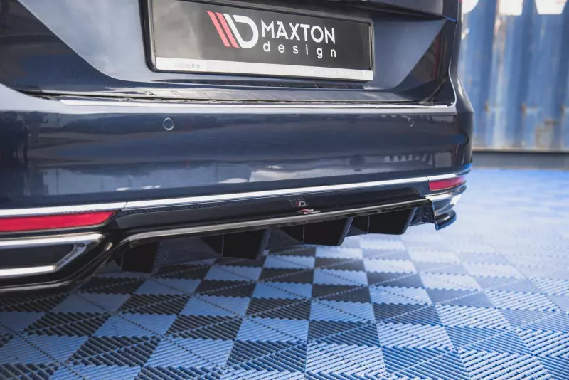 Maxton Design Heckdiffusor DTM Look für VW Passat B8 Hochglanz schwarz – Ansicht 3