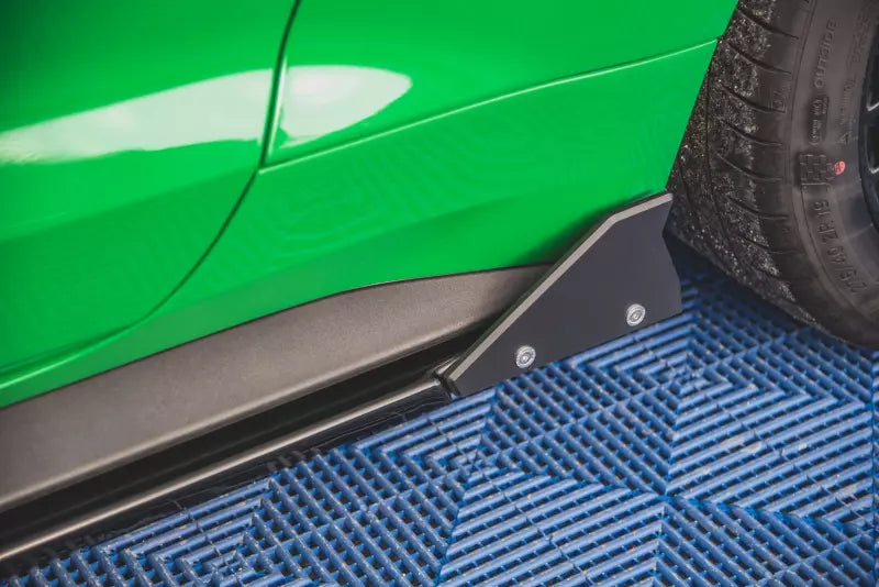 Maxton Design Seitenschweller (Paar) mit Flaps für Ford Mustang GT Mk6 Facelift Hochglanz schwarz – Ansicht 4