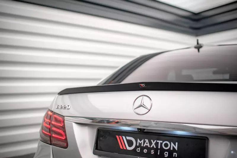 Maxton Design Heckspoiler Lippe für Mercedes E63 AMG W212 Facelift Limousine Hochglanz schwarz – Ansicht 2