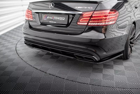 Maxton Design Heckdiffusor DTM Look für Mercedes E63 AMG W212 Facelift Limousine Hochglanz schwarz – Ansicht 1