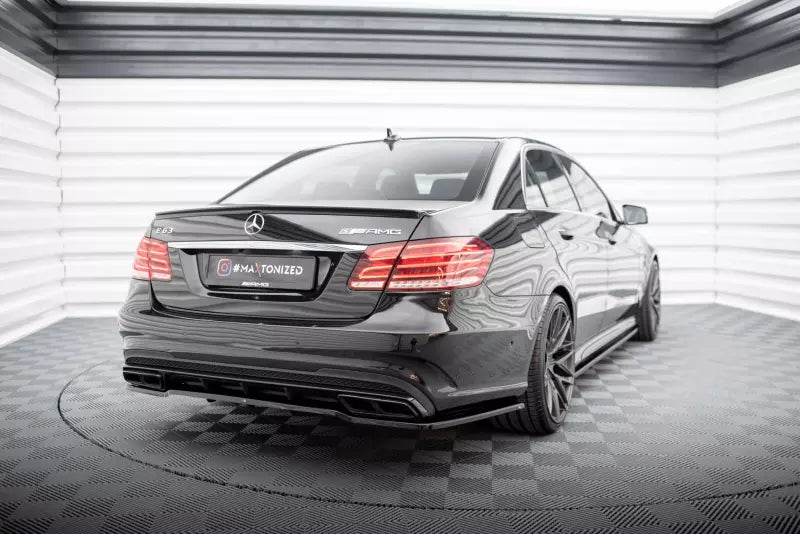 Maxton Design Heckdiffusor DTM Look für Mercedes E63 AMG W212 Facelift Limousine Hochglanz schwarz – Ansicht 2