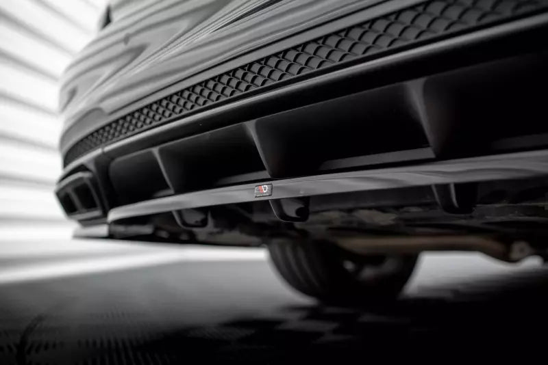 Maxton Design Heckdiffusor DTM Look für Mercedes E63 AMG W212 Facelift Limousine Hochglanz schwarz – Ansicht 4