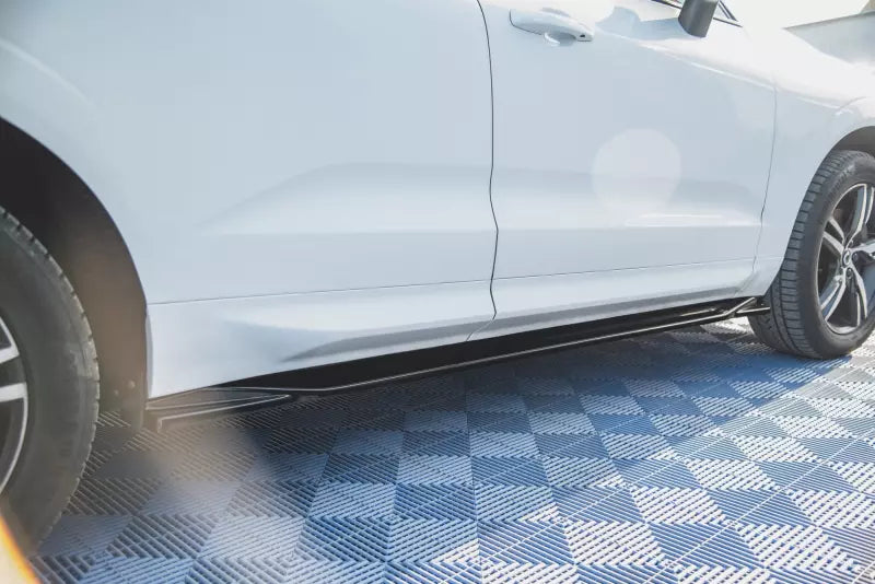 Maxton Design Seitenschweller (Paar) für Volvo XC60 II R-Design 2017-2021 Hochglanz schwarz – Ansicht 4