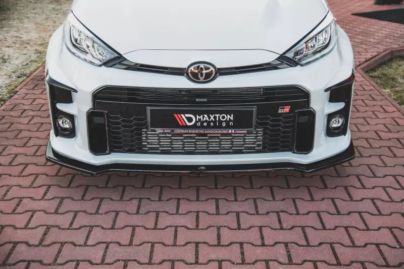 Maxton Design Frontlippe V.1 für Toyota GR Yaris Mk4 Hochglanz schwarz – Ansicht 2