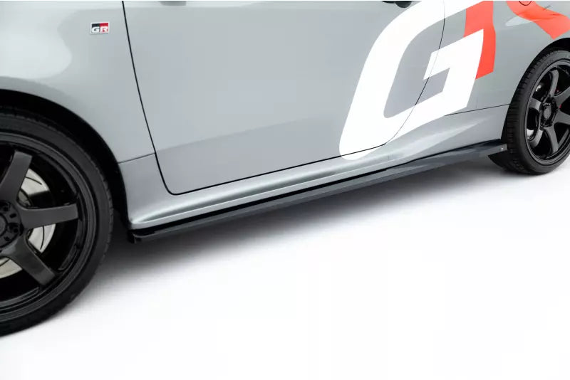 Maxton Design Seitenschweller (Paar) V.1 für Toyota GR Yaris Mk4 Hochglanz schwarz – Ansicht 2