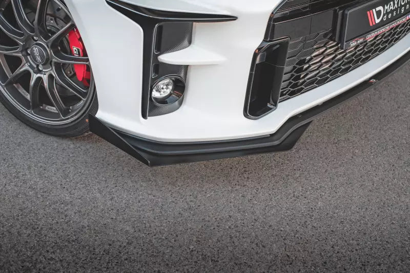Maxton Design Street Pro Frontlippe für Toyota GR Yaris Mk4 schwarz + Glanz Flaps – Ansicht 2