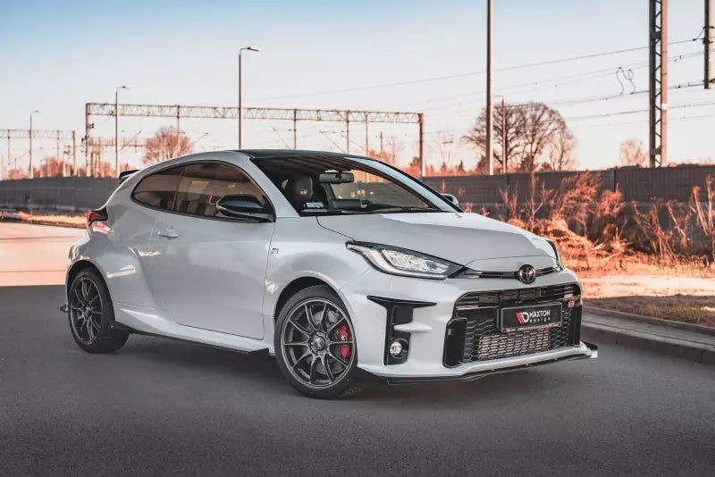 Maxton Design Street Pro Frontlippe für Toyota GR Yaris Mk4 schwarz + Glanz Flaps – Ansicht 3